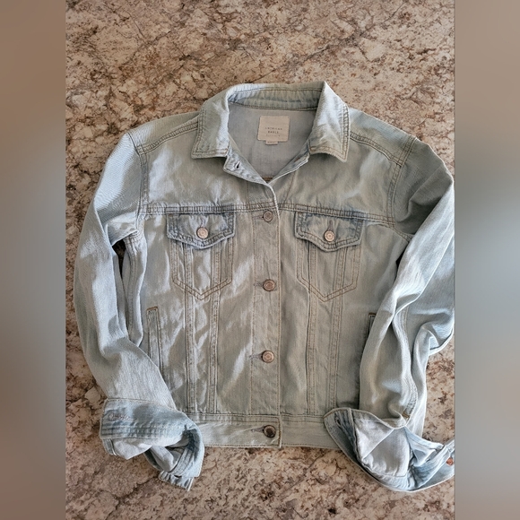 American Eagle Outfitters Jackets & Blazers - American Eagle Denim Oversized Jean Jacket Size XS